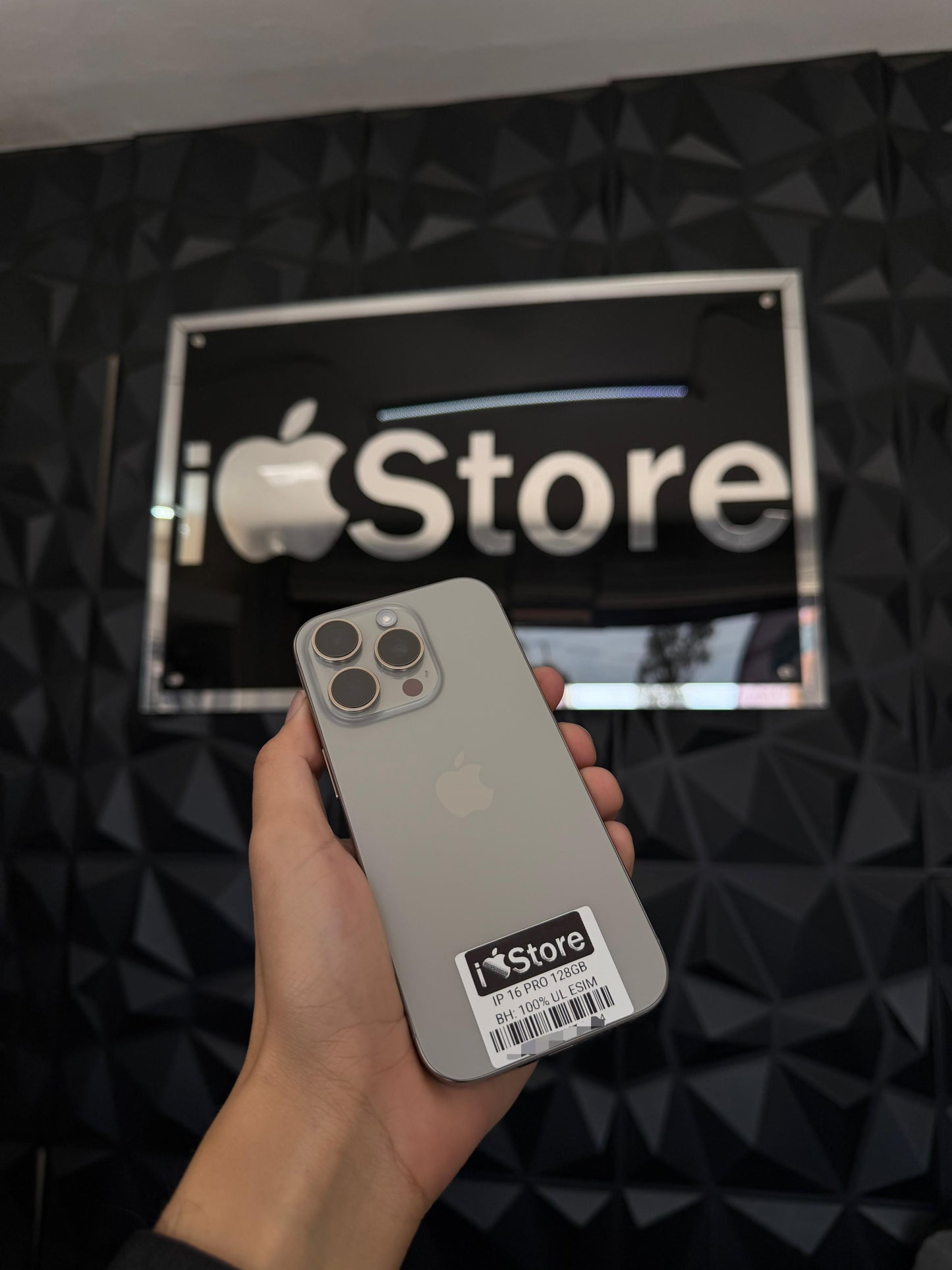 iPhone 16 Pro