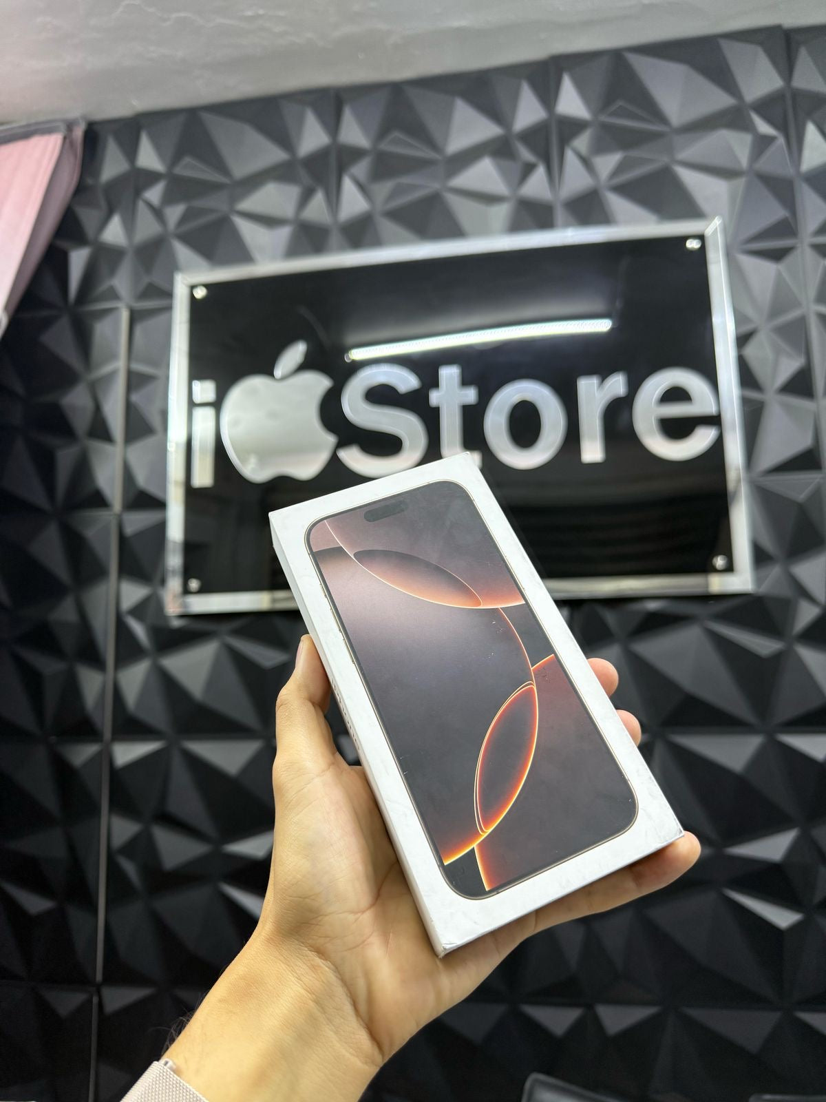 iPhone 16 Pro Max