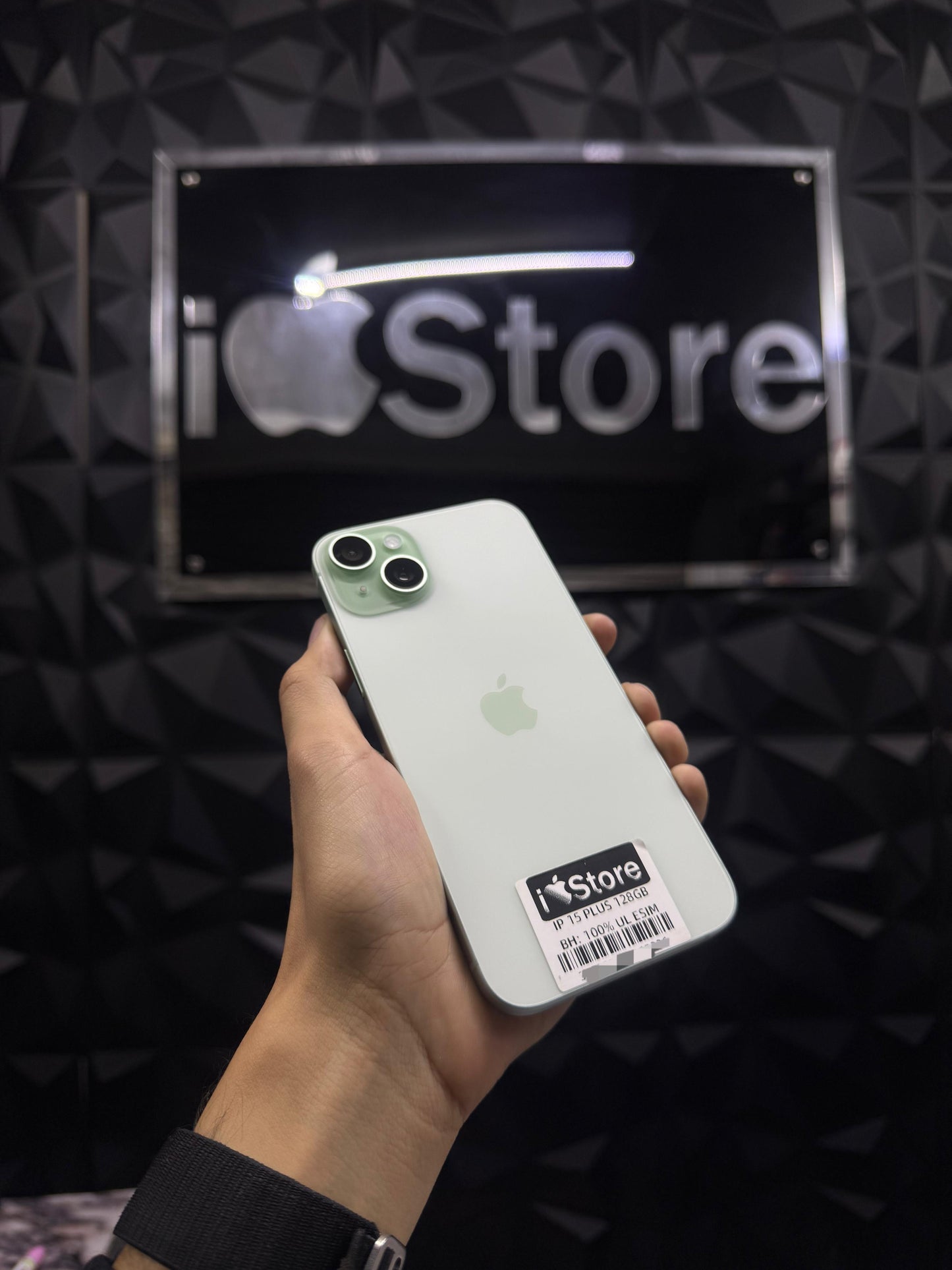 iPhone 15 Plus