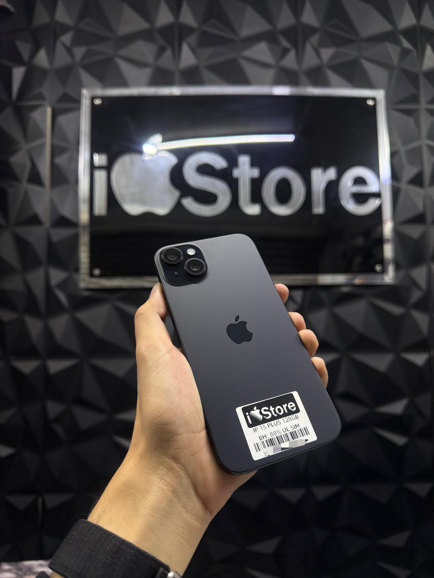 iPhone 15 Plus